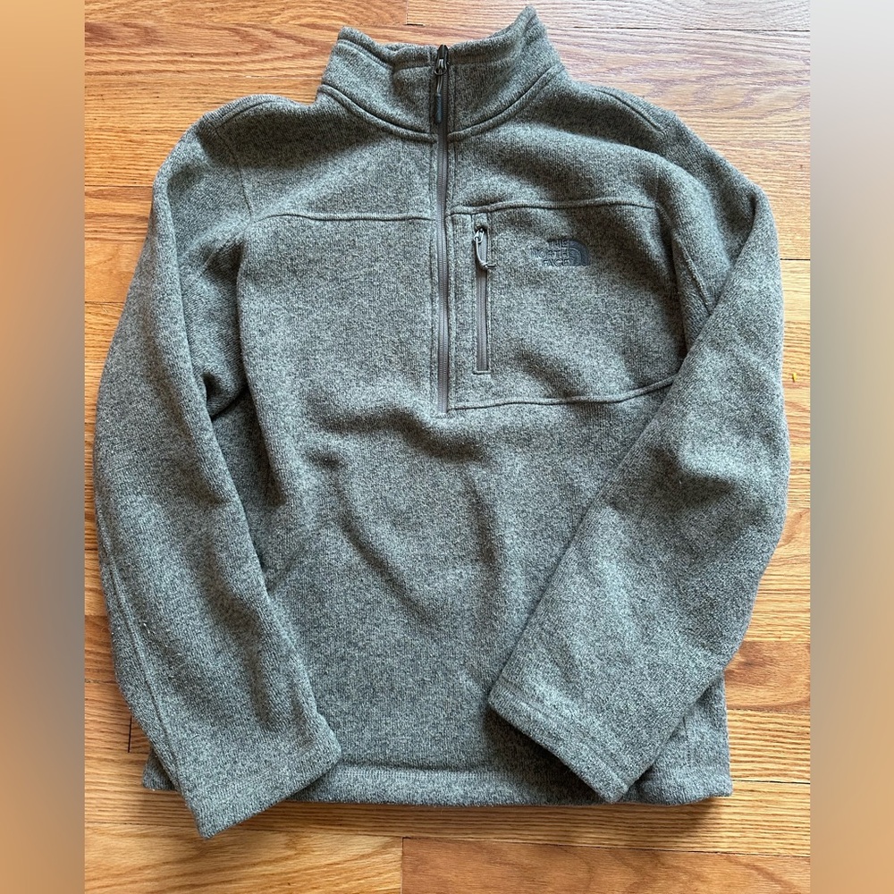 Men's North Face Medium Pullover Sweater